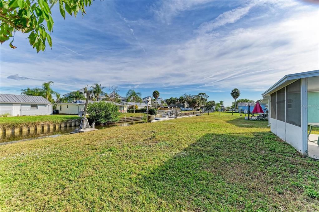 待售: $369,900 (2 贝兹, 1 浴室, 720 平方英尺)