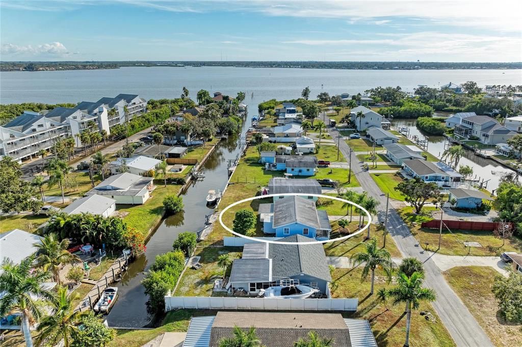 待售: $369,900 (2 贝兹, 1 浴室, 720 平方英尺)