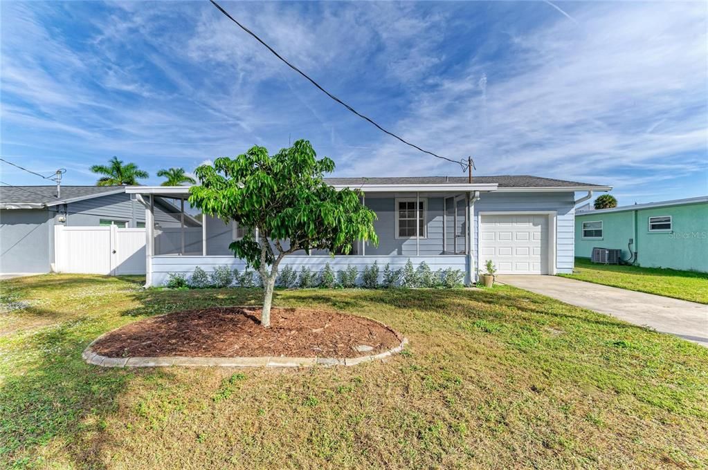 待售: $369,900 (2 贝兹, 1 浴室, 720 平方英尺)