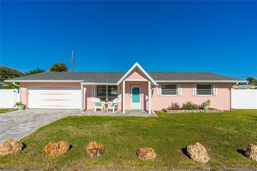 For Sale: $459,000 (3 beds, 2 baths, 1040 Square Feet)