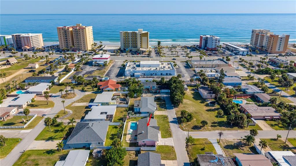 For Sale: $459,000 (3 beds, 2 baths, 1040 Square Feet)