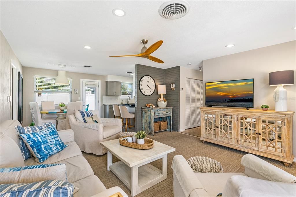 For Sale: $459,000 (3 beds, 2 baths, 1040 Square Feet)