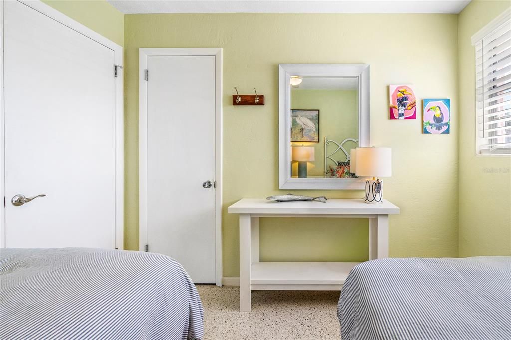 For Sale: $459,000 (3 beds, 2 baths, 1040 Square Feet)