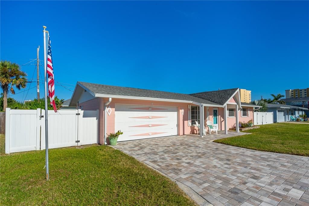 For Sale: $459,000 (3 beds, 2 baths, 1040 Square Feet)