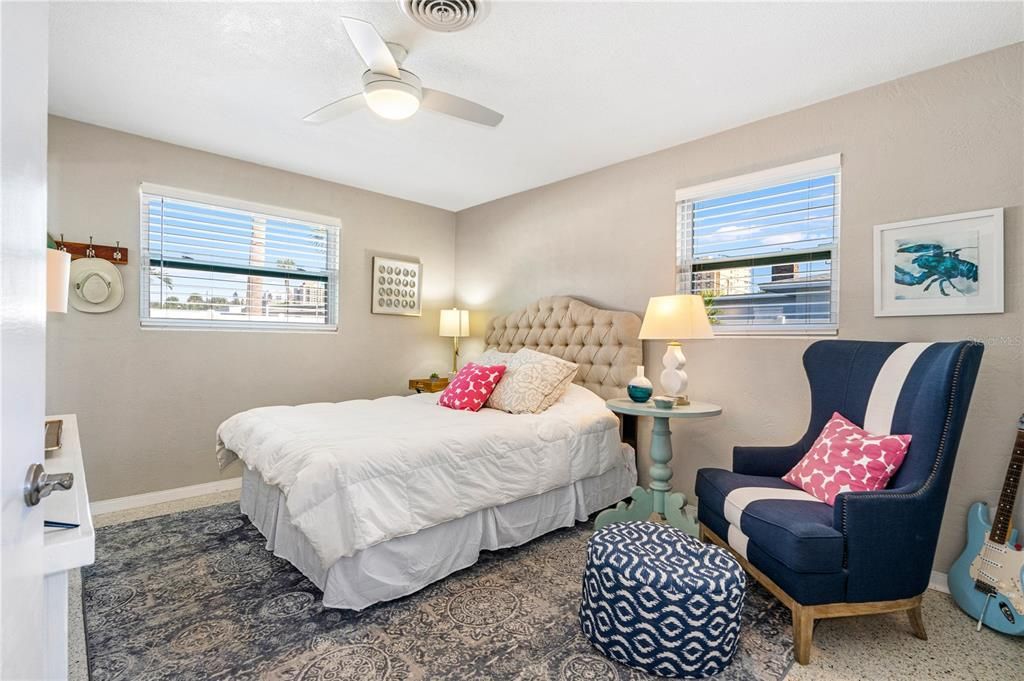 For Sale: $459,000 (3 beds, 2 baths, 1040 Square Feet)