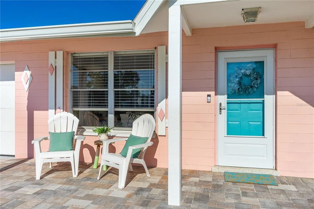 For Sale: $459,000 (3 beds, 2 baths, 1040 Square Feet)