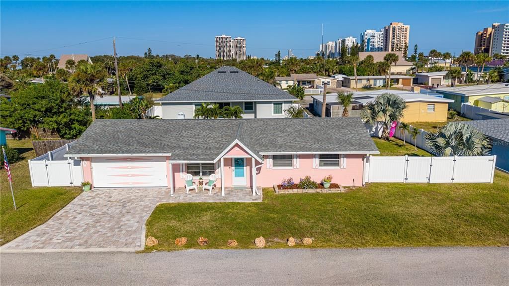 For Sale: $459,000 (3 beds, 2 baths, 1040 Square Feet)