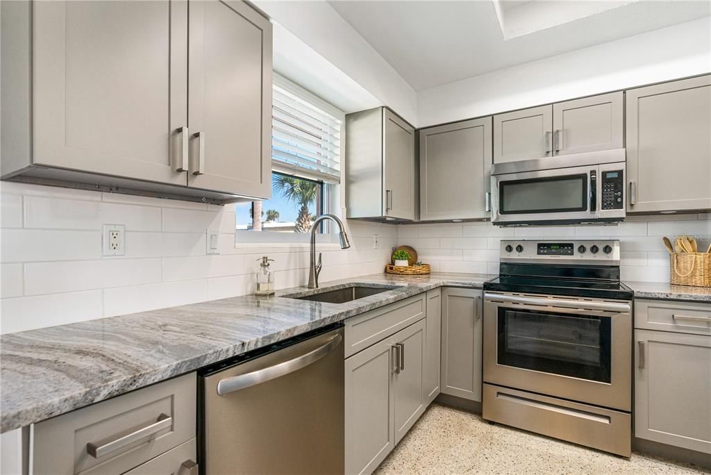 For Sale: $459,000 (3 beds, 2 baths, 1040 Square Feet)