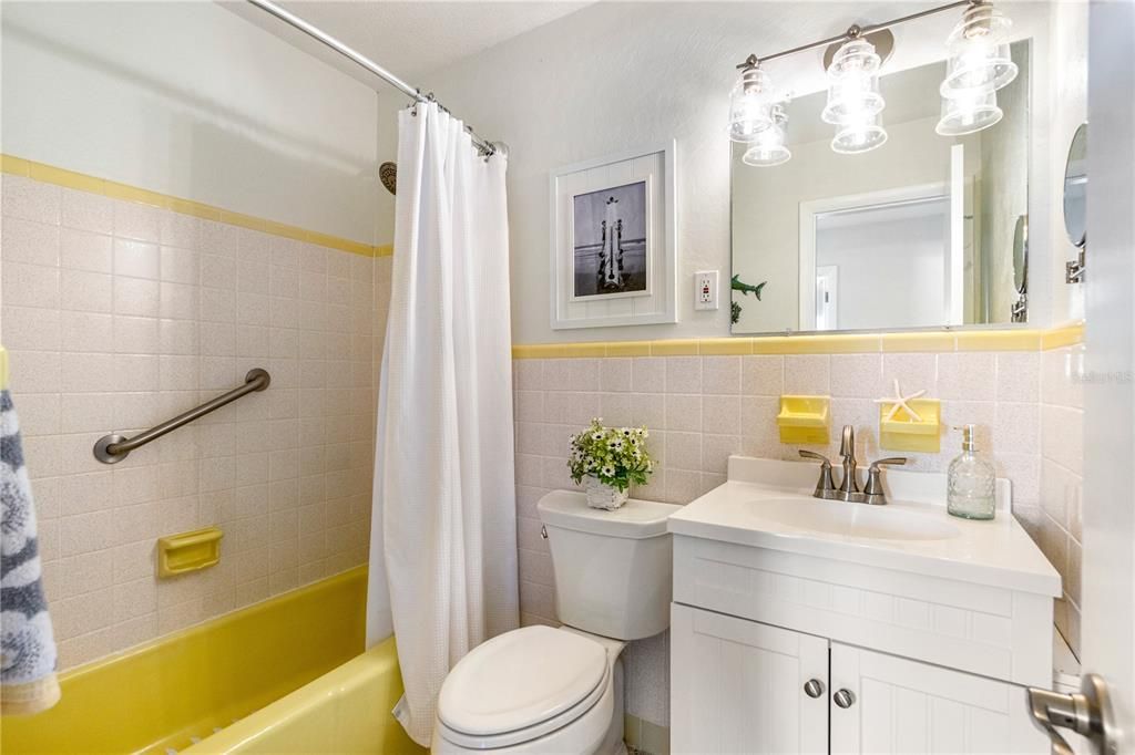 For Sale: $459,000 (3 beds, 2 baths, 1040 Square Feet)