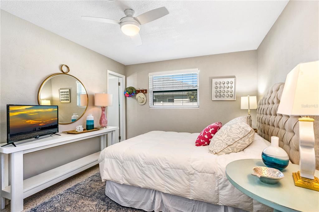 For Sale: $459,000 (3 beds, 2 baths, 1040 Square Feet)