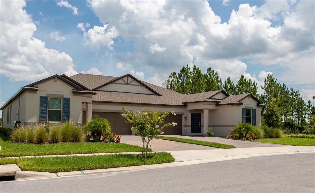 For Rent: $2,550 (3 beds, 2 baths, 1968 Square Feet)