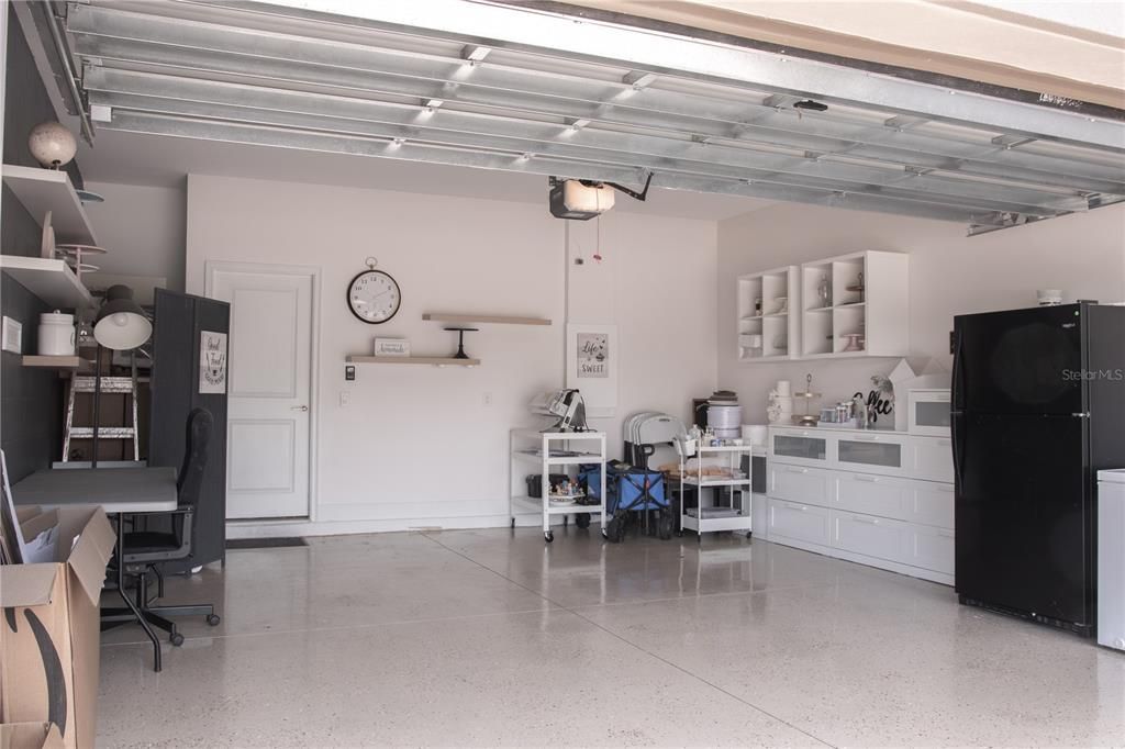 For Rent: $2,550 (3 beds, 2 baths, 1968 Square Feet)