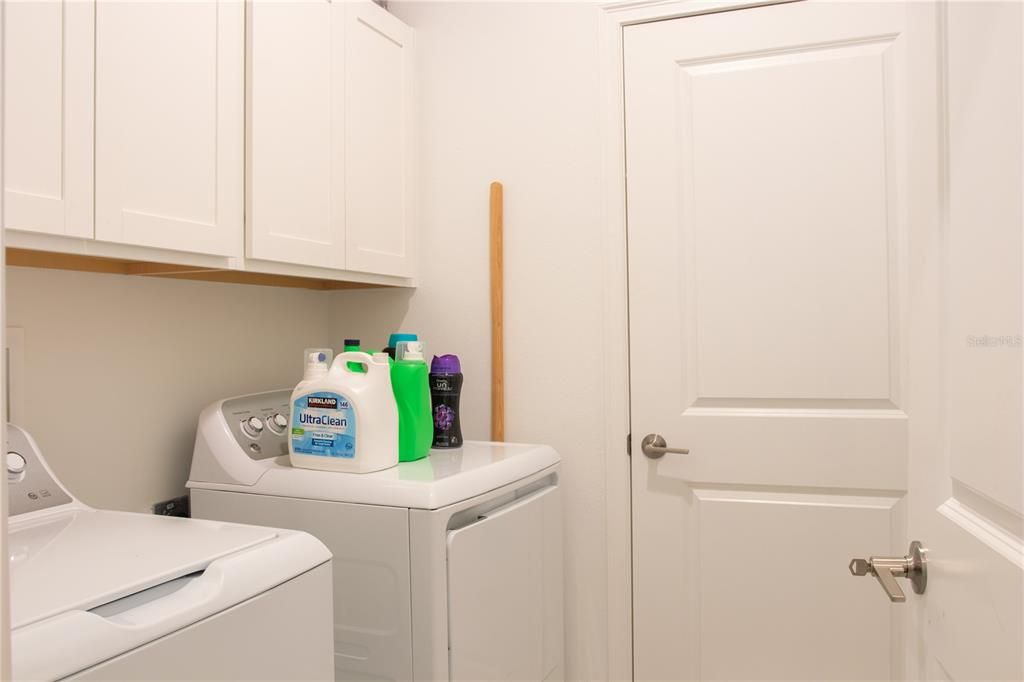 For Rent: $2,550 (3 beds, 2 baths, 1968 Square Feet)