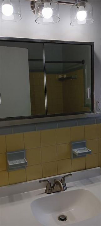 For Sale: $259,000 (4 beds, 2 baths, 1652 Square Feet)