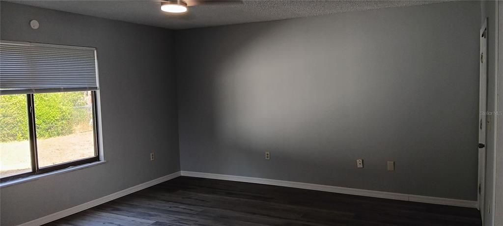 For Sale: $259,000 (4 beds, 2 baths, 1652 Square Feet)