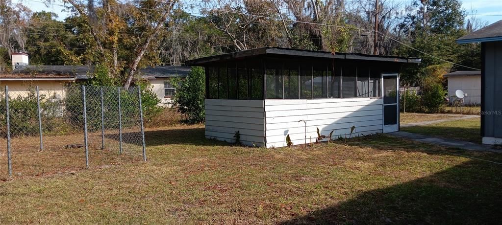 For Sale: $259,000 (4 beds, 2 baths, 1652 Square Feet)