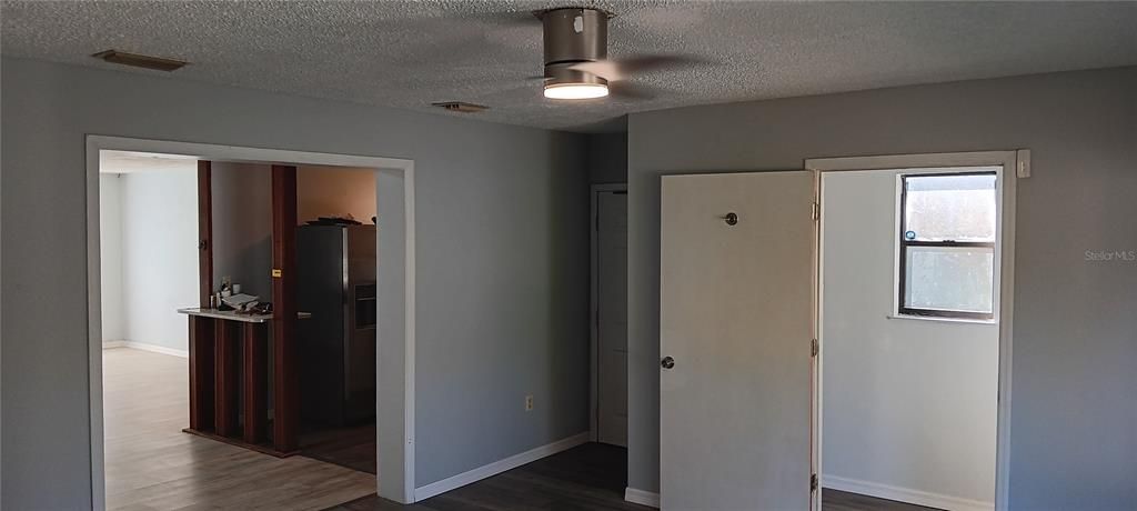 For Sale: $259,000 (4 beds, 2 baths, 1652 Square Feet)