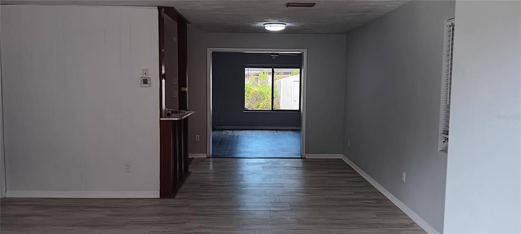 For Sale: $259,000 (4 beds, 2 baths, 1652 Square Feet)