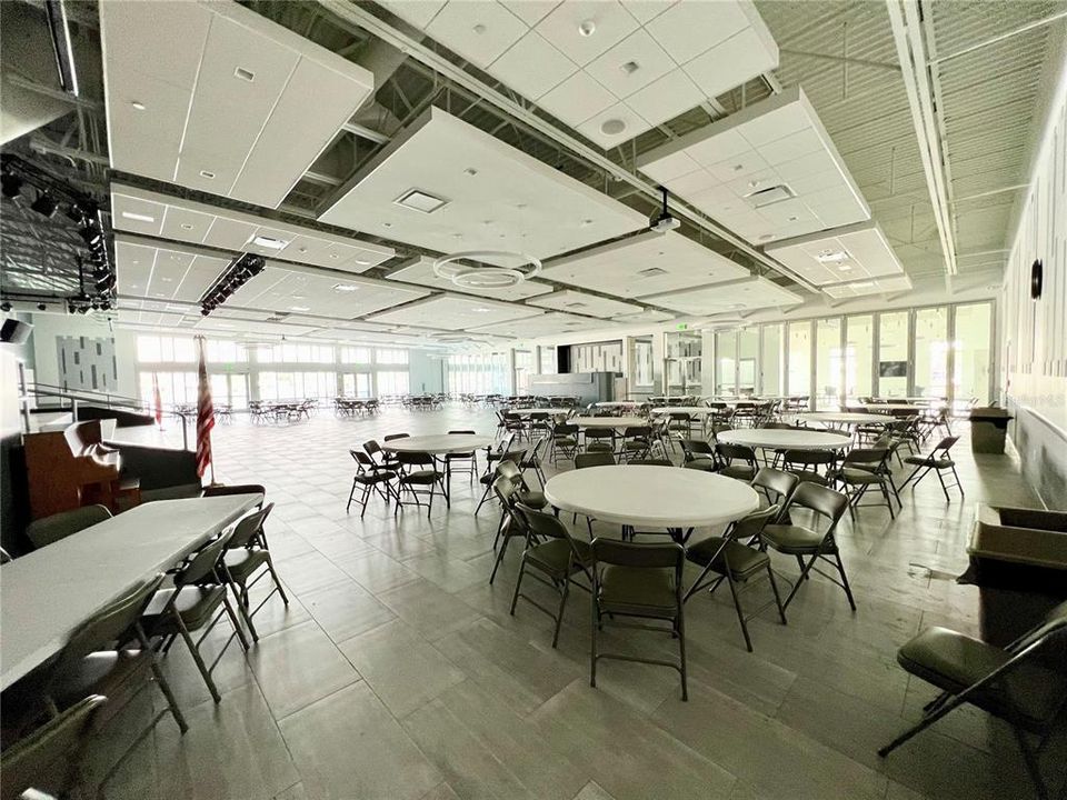 Active With Contract: $79,500 (2 beds, 1 baths, 750 Square Feet)