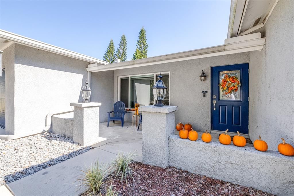 En Venta: $550,000 (4 camas, 2 baños, 2043 Pies cuadrados)