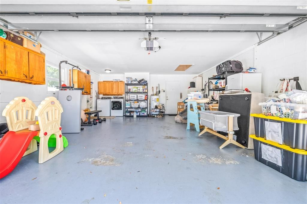 En Venta: $550,000 (4 camas, 2 baños, 2043 Pies cuadrados)