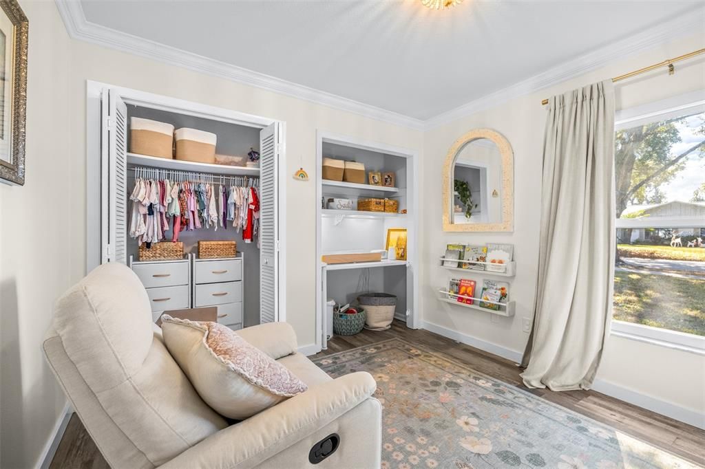 En Venta: $550,000 (4 camas, 2 baños, 2043 Pies cuadrados)