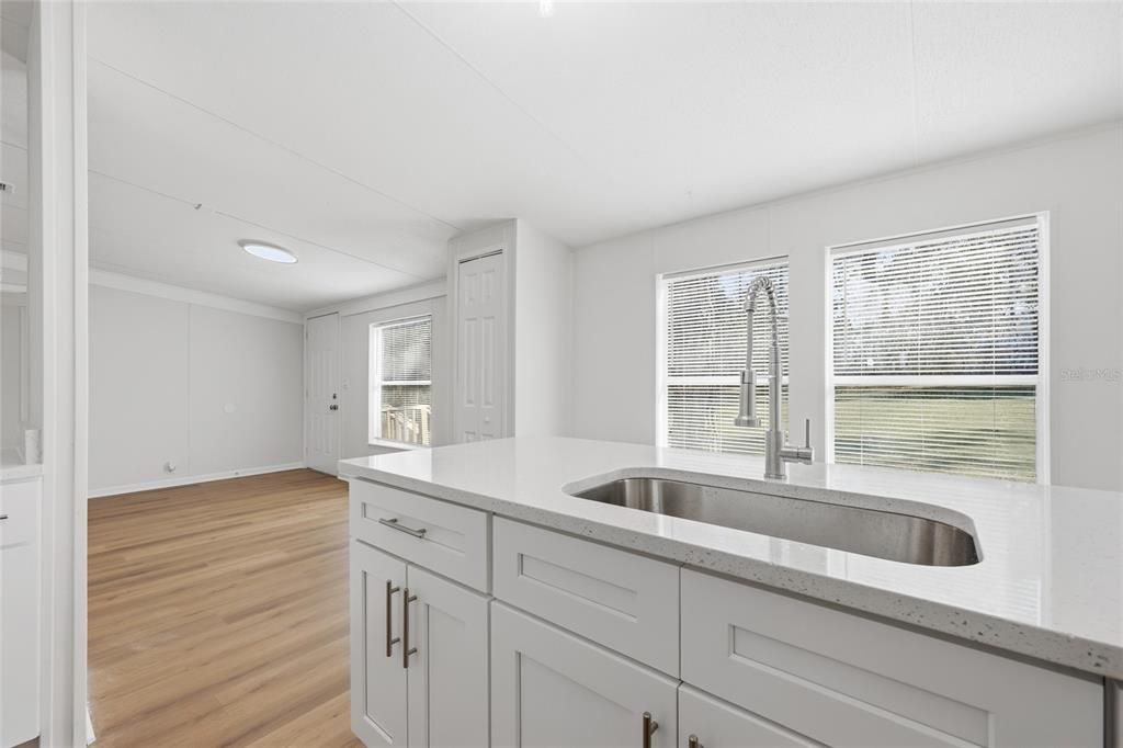 待售: $225,000 (3 贝兹, 2 浴室, 1512 平方英尺)