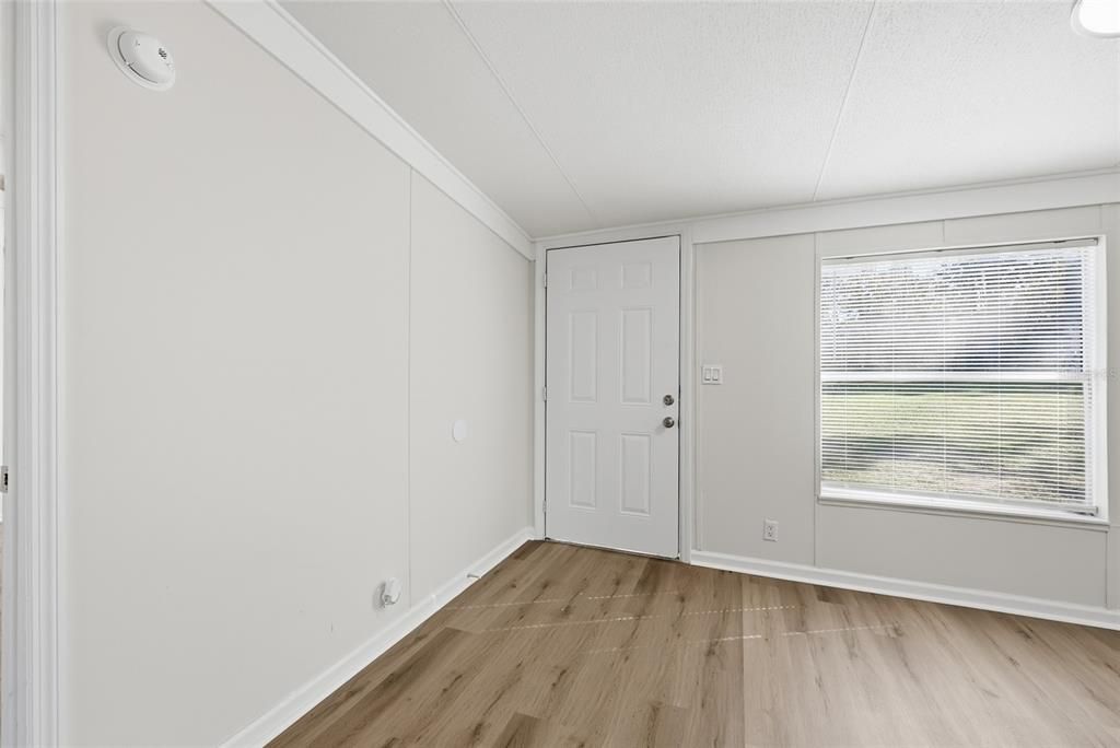 待售: $225,000 (3 贝兹, 2 浴室, 1512 平方英尺)