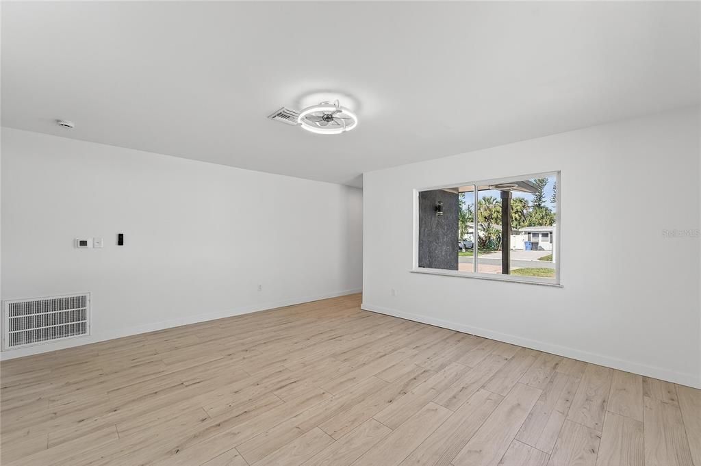 待售: $335,000 (3 贝兹, 2 浴室, 1256 平方英尺)