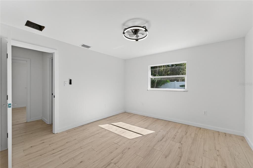 待售: $335,000 (3 贝兹, 2 浴室, 1256 平方英尺)