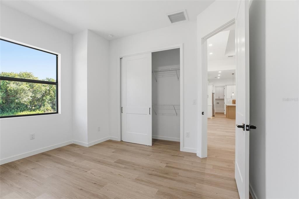 待售: $409,000 (3 贝兹, 2 浴室, 1592 平方英尺)