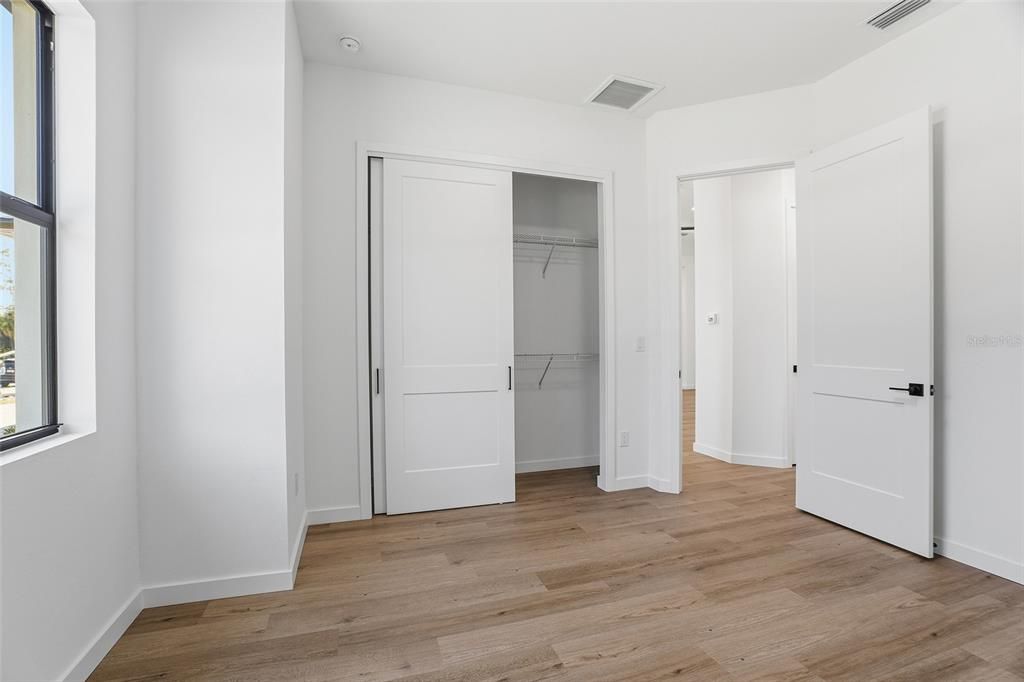 待售: $409,000 (3 贝兹, 2 浴室, 1592 平方英尺)