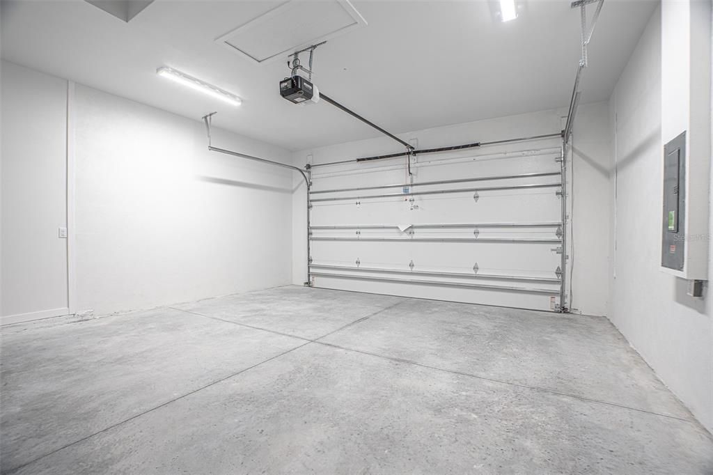 待售: $409,000 (3 贝兹, 2 浴室, 1592 平方英尺)