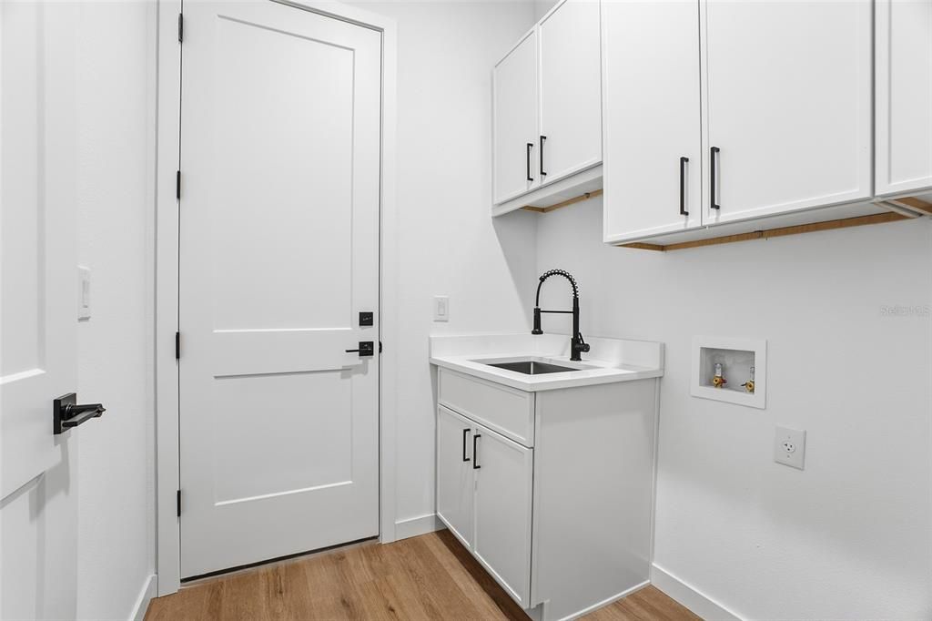 待售: $409,000 (3 贝兹, 2 浴室, 1592 平方英尺)