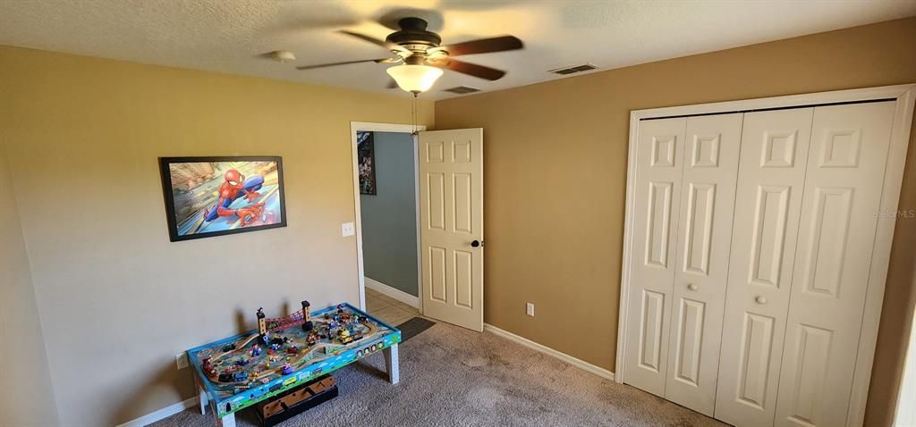 出租: $2,300 (4 贝兹, 2 浴室, 1694 平方英尺)