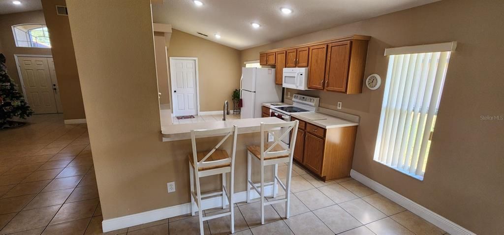 出租: $2,300 (4 贝兹, 2 浴室, 1694 平方英尺)