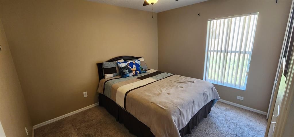 出租: $2,300 (4 贝兹, 2 浴室, 1694 平方英尺)