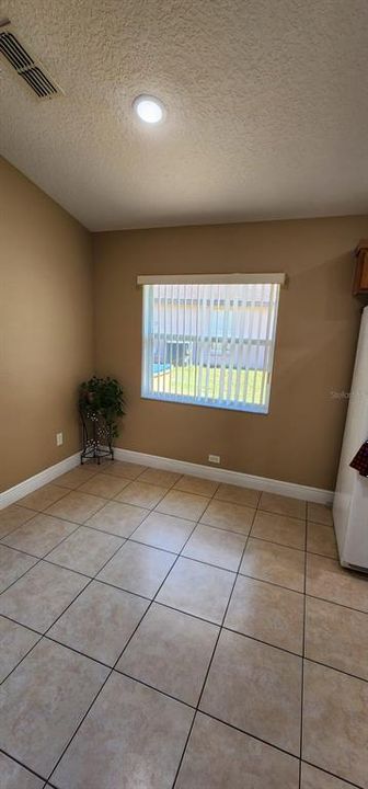 出租: $2,300 (4 贝兹, 2 浴室, 1694 平方英尺)