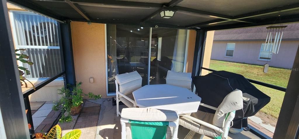 出租: $2,300 (4 贝兹, 2 浴室, 1694 平方英尺)