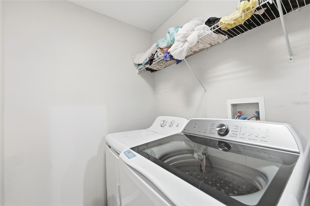 На продажу: $425,000 (4 спален, 2 ванн, 2868 Квадратных фут)