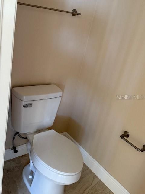 Active With Contract: $2,800 (3 beds, 2 baths, 2776 Square Feet)