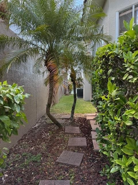 Active With Contract: $2,800 (3 beds, 2 baths, 2776 Square Feet)