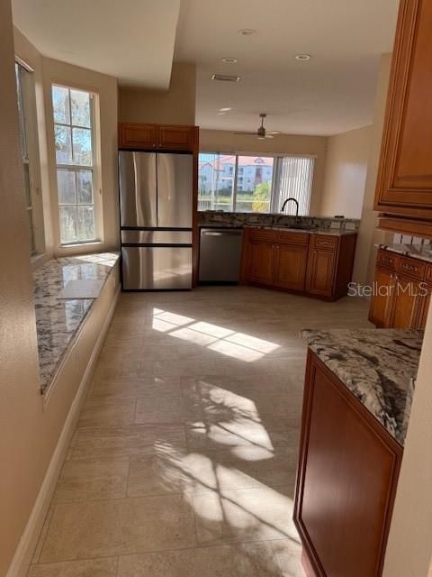 Active With Contract: $2,800 (3 beds, 2 baths, 2776 Square Feet)