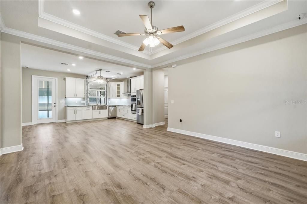 En Venta: $299,900 (3 camas, 2 baños, 1535 Pies cuadrados)