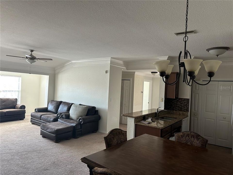 For Rent: $1,950 (3 beds, 2 baths, 1232 Square Feet)