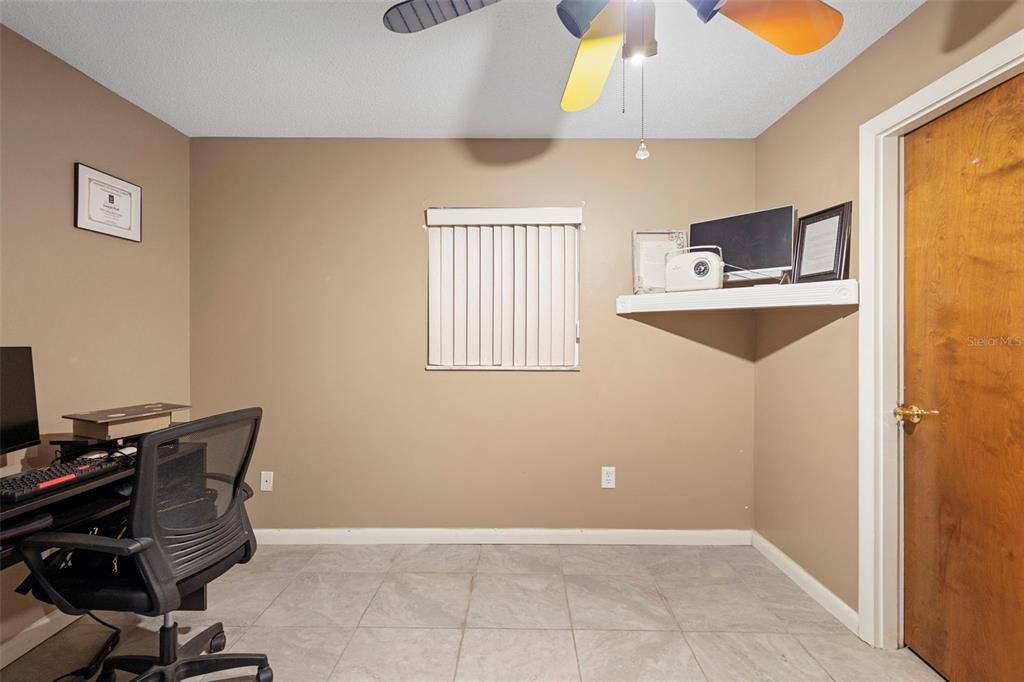 待售: $330,000 (2 贝兹, 2 浴室, 1447 平方英尺)