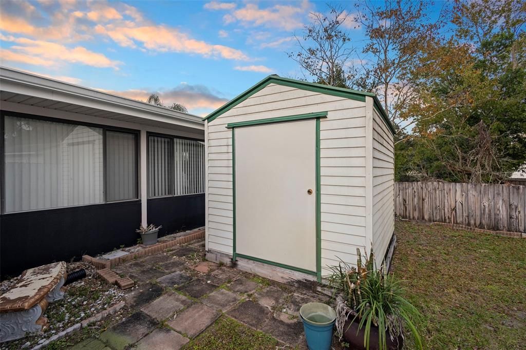 待售: $330,000 (2 贝兹, 2 浴室, 1447 平方英尺)