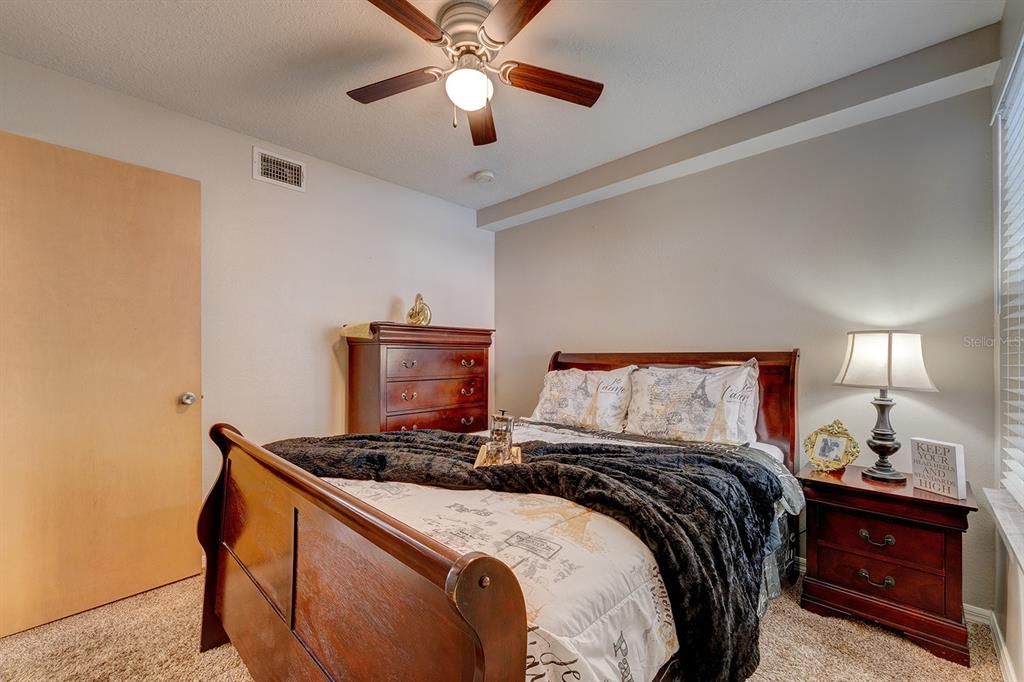 待售: $214,000 (3 贝兹, 2 浴室, 1357 平方英尺)