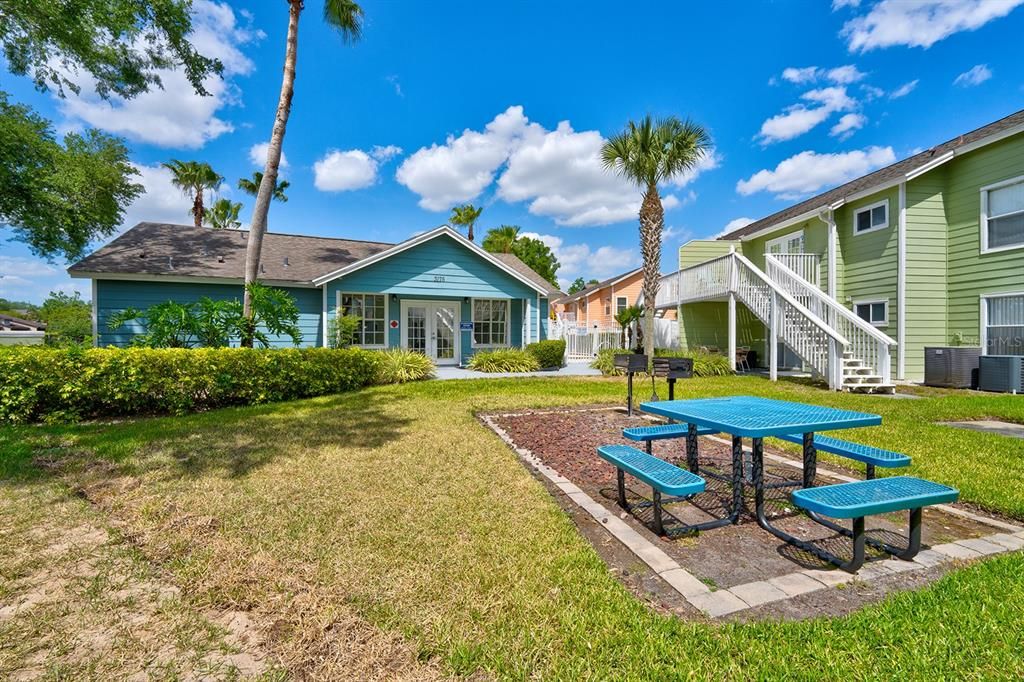 待售: $214,000 (3 贝兹, 2 浴室, 1357 平方英尺)