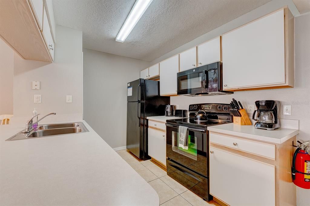 待售: $214,000 (3 贝兹, 2 浴室, 1357 平方英尺)